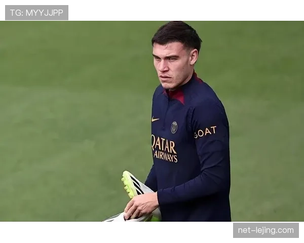 乌加特在巴黎中场防守重建中的角色定位解析