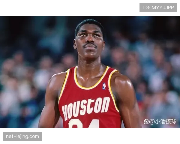 哈基姆·奥拉朱旺篮下单打技巧拉开差距 引领内线得分时代