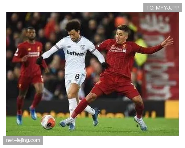 曼联中场拦截失效，攻防转换失控问题加剧，比赛节奏主导权持续旁落