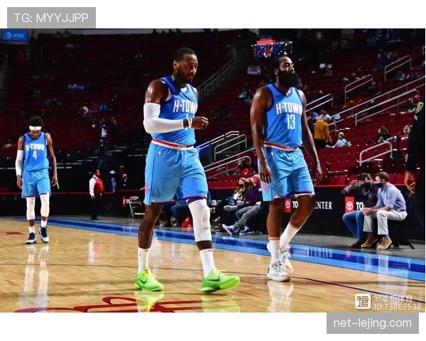 组织者沃尔用挡拆制造内线错位，组织效率较上季回升